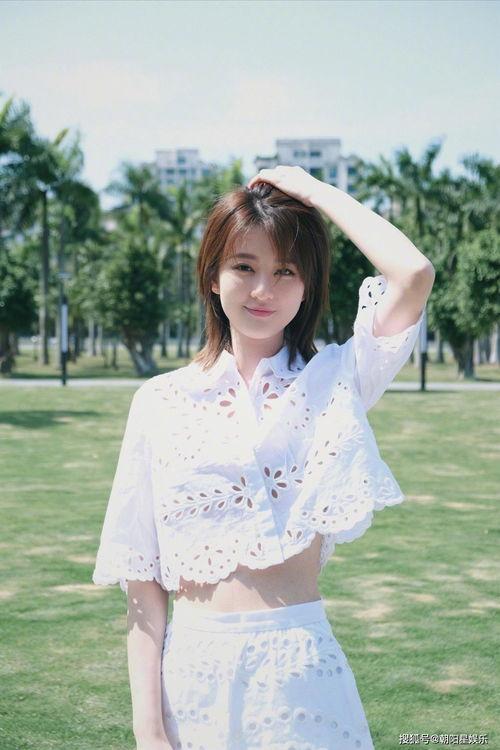 吃瓜群众周雨彤图片